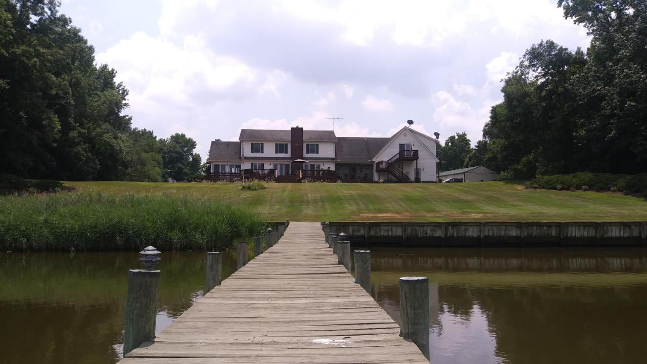 East New Market Marvels On The Creek Bed & Breakfast エクステリア 写真